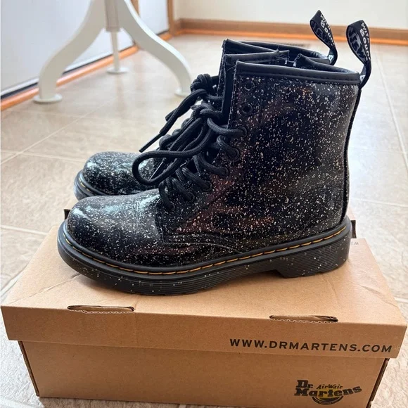 Dr. Martens Black Glitter Kids Boots - Picture 2 of 10